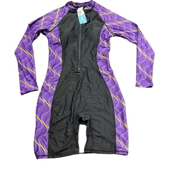 Halcurt Womens Boyleg One Piece
Rashguard surf Swimsuit UPF50 Front ZipSurf NWT - Picture 8 of 10